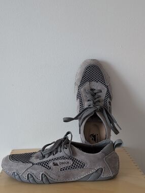 Dbeck Women’s Gray Suede & Mesh AIRWALKER  Athletic Sneakers
